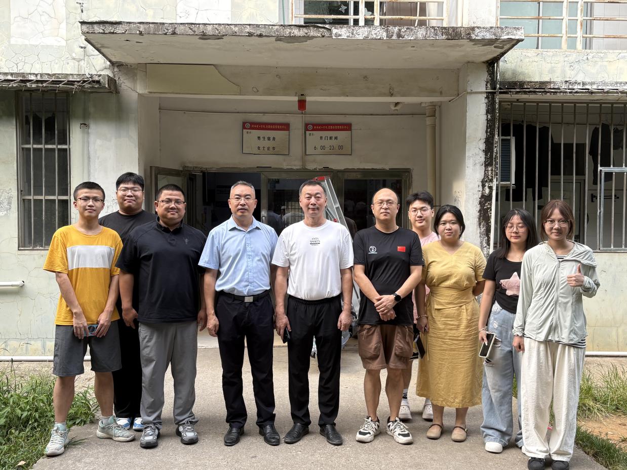 迎接新学期：人工智能学院领导深入学生宿舍走访慰问