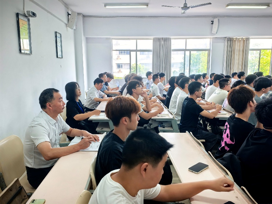 实现 “双覆盖”！人工智能学院抓实全院开学第一课与新生首堂课听课看课工作